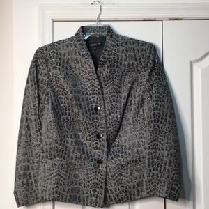 Jones NY grey black shimmer giraffe print 18w